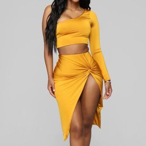 Looking Amazing Skirt Set